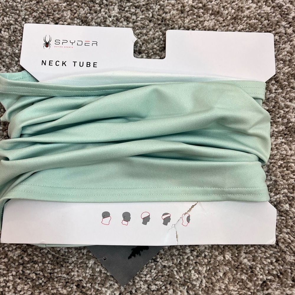 ⭐️ Spyder Light Green Neck Tube